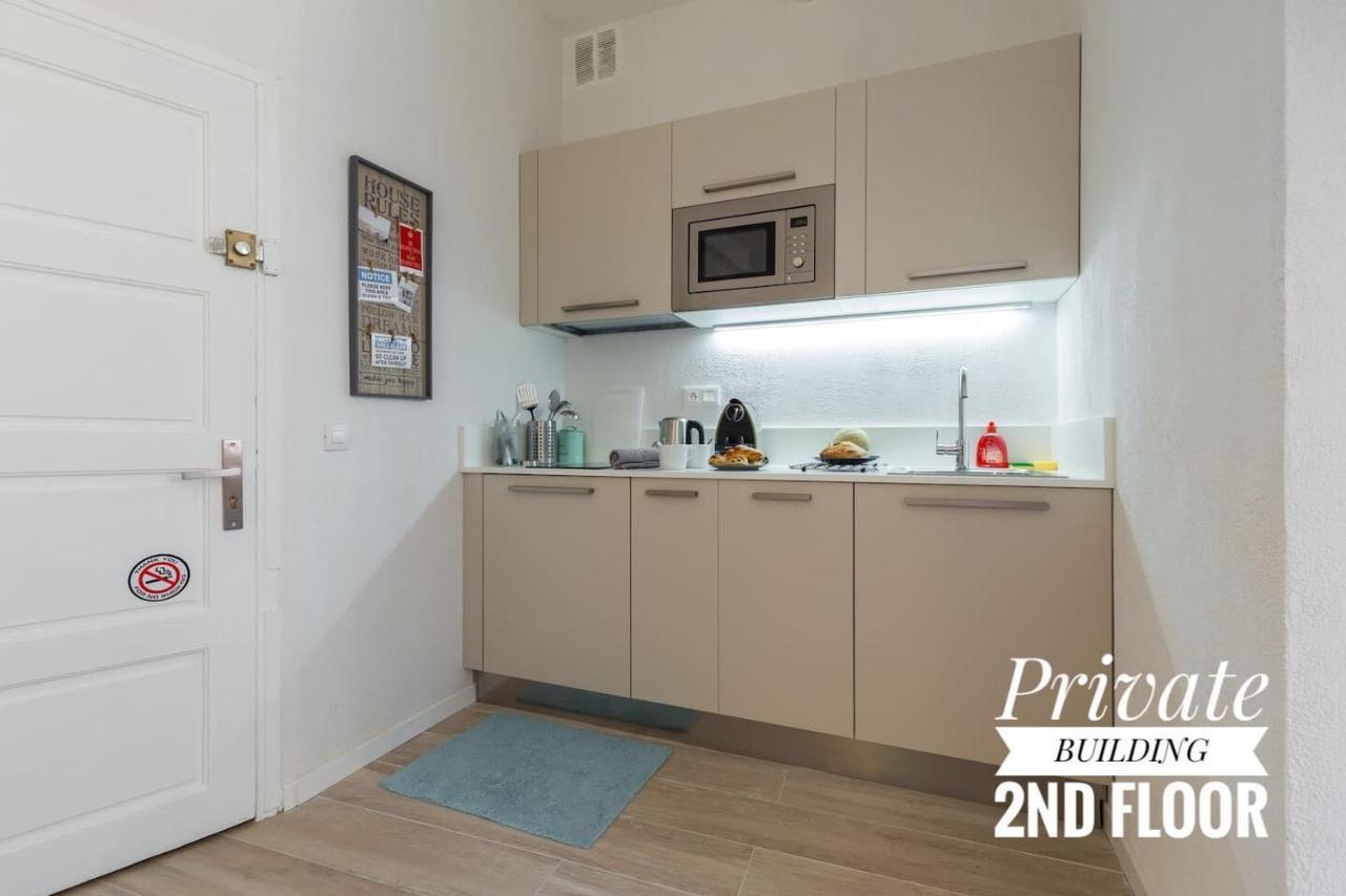 Private Building, 4 Apts, Unique At Nice- Old Town * Nice